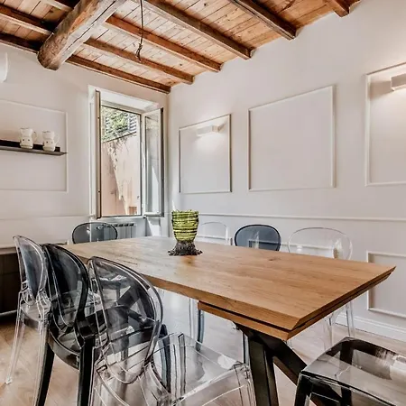 - Vittoria Palace Apartment *