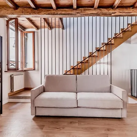 - Vittoria Palace Apartment