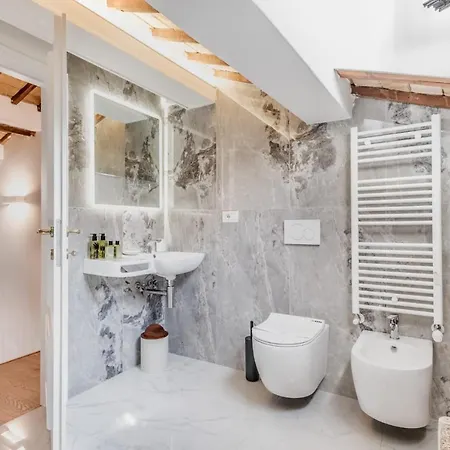 Apartment - Vittoria Palace *